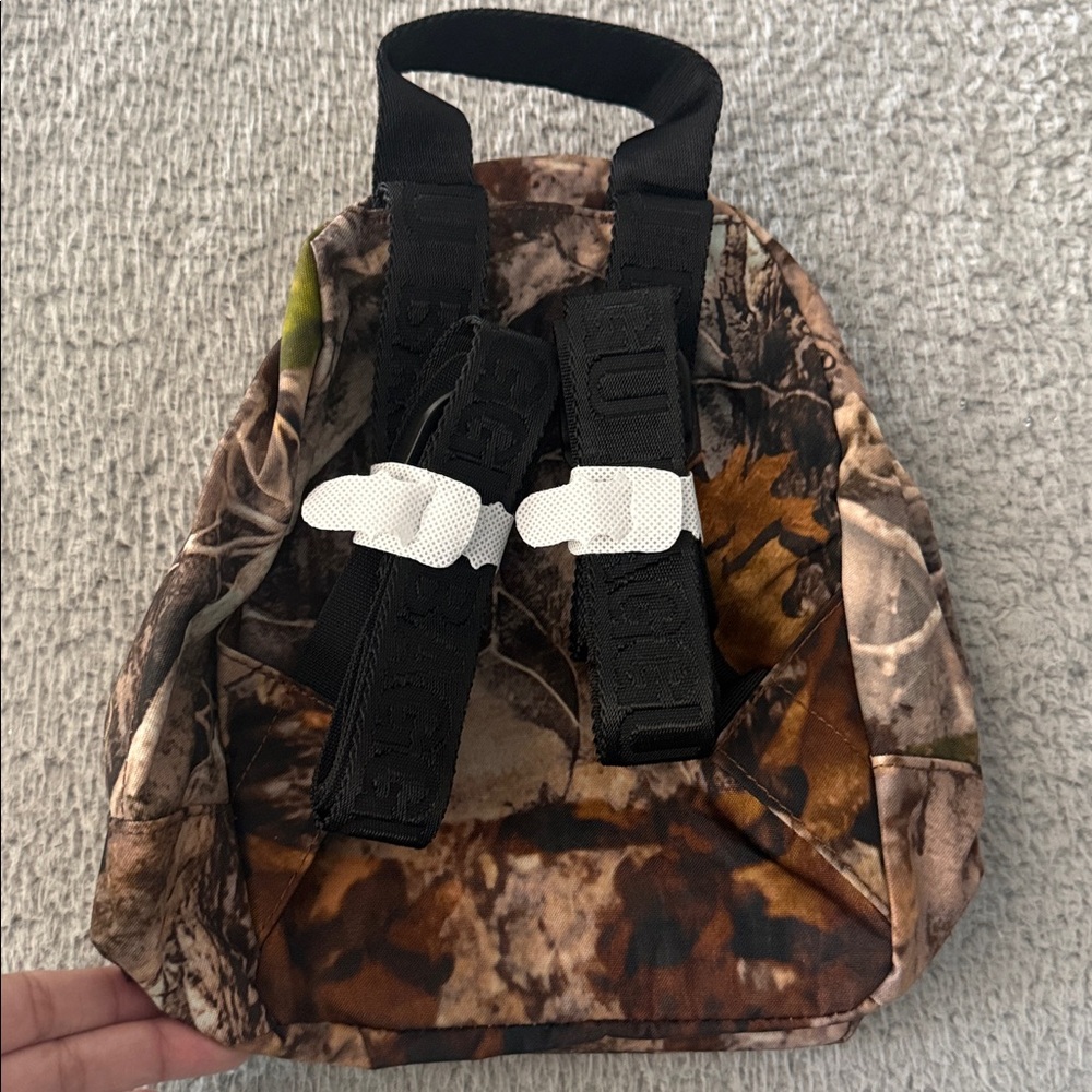 BAGGU Camo Mini Backpack Daypack - Picture 5 of 7